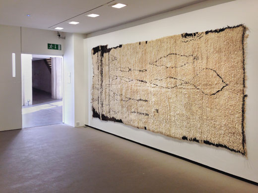 the Douglas Hyde Gallery, Dublin, Ireland: 'Textiles from the Atlas Mountains', Beni Ouarain sleeping rug with very exceptional drawing, first half / mid 20th century 