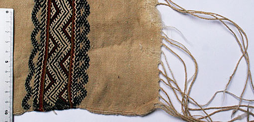 detail of women's wrapping textile 'tahraoukht' (15)