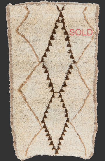 TM 2370, small size pile rug, probably from the central or upper part of the Moulouya valley, Morocco, 1990s/2000s, 165 x 100 cm / 5' 6'' x 3' 4'', high resolution image + price on request







