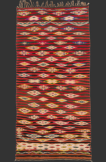 TM 2371, vintage kilim from the Ait Youssi, Ait Seghrouchene or Marmoucha, central or eastern Middle Atlas, Morocco, 1980s/90s, 330 x 160 cm (10' 10'' x 6' 4''), high res. image + price on request 