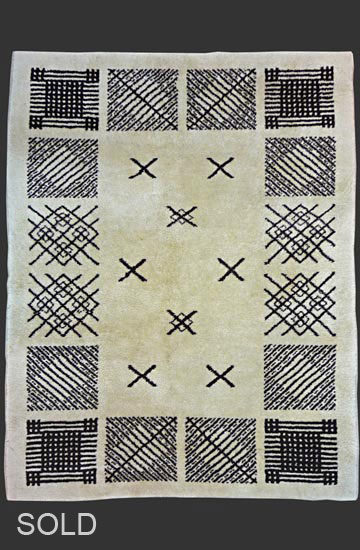 TA 042, modernist rug, probably French design executed in North Africa, ca. 1950, ca. 240 x 190 cm (8' x 6' 2''), p.o.a.